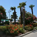 Apolon * Izola
