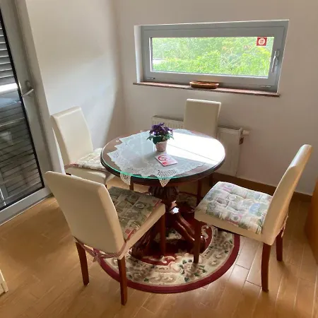 Apartment Apolon *