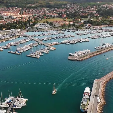 Apolon Apartamento Izola