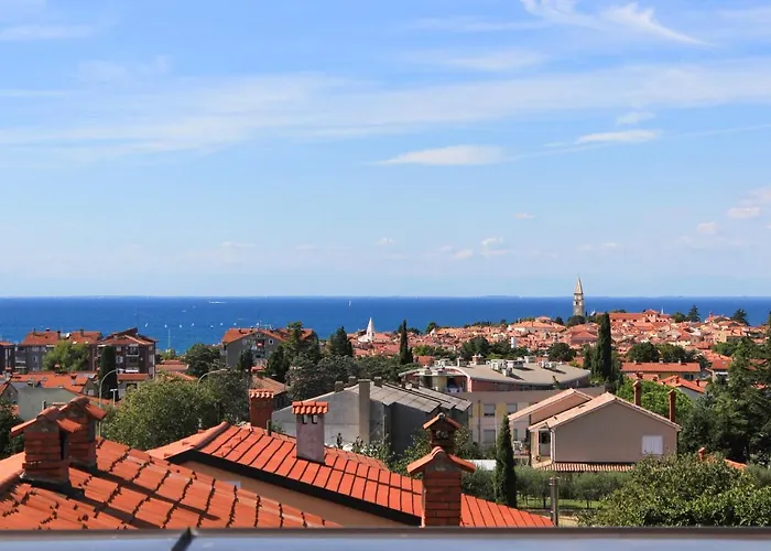 Apolon アパート イゾラ