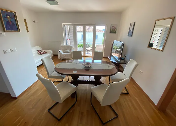 Apolon アパート *